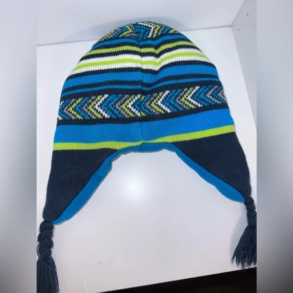 Swiss+Tech Youth Girl's Fairisle Peruvian Knit Cap With Thinsulate M-80 Lining. - Picture 4 of 6